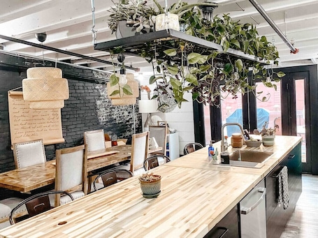 Dining. The Willow Loft * 3 br loft with outdoor living