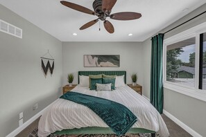6 bedrooms, WiFi, bed sheets