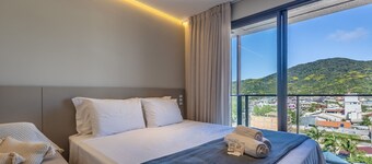 Studios With Side Sea View at Penha Spot PSO - L