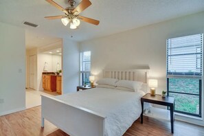 3 bedrooms, iron/ironing board, WiFi, bed sheets