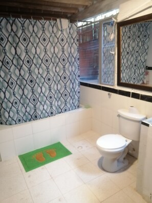 Towels, soap, toilet paper - Montaña Cafetera Folklore and Nature Manizales Colombia (Manizales)