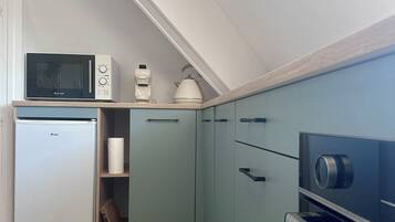 KylskÄp, mikrovÄgsugn, ugn och spishÀll