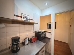 Appartamento, 1 camera da letto | Cucina privata | Microonde, forno, piano cottura, macchina per tè/caffè