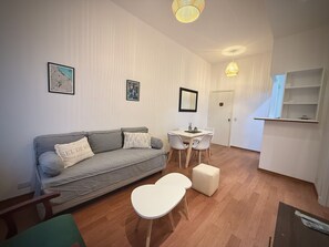Appartamento, 1 camera da letto | Area soggiorno | Smart TV 43 pollici con canali via cavo, Netflix, film pay-per-view