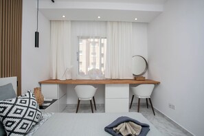 2 bedrooms, iron/ironing board, WiFi, bed sheets