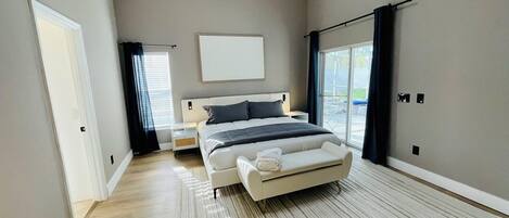 4 habitaciones, tabla de planchar con plancha, wifi y ropa de cama