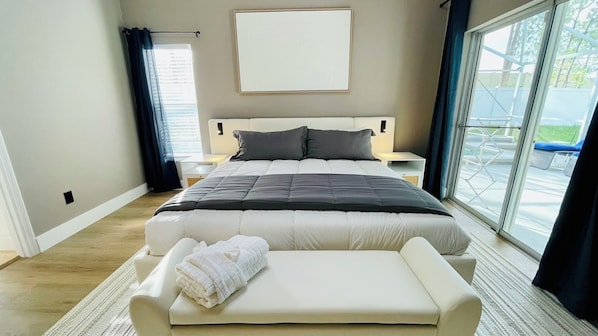 4 bedrooms, iron/ironing board, WiFi, bed sheets