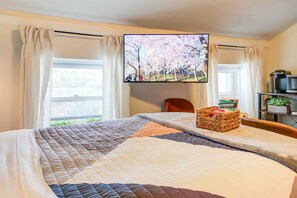 1 bedroom, iron/ironing board, WiFi, bed sheets