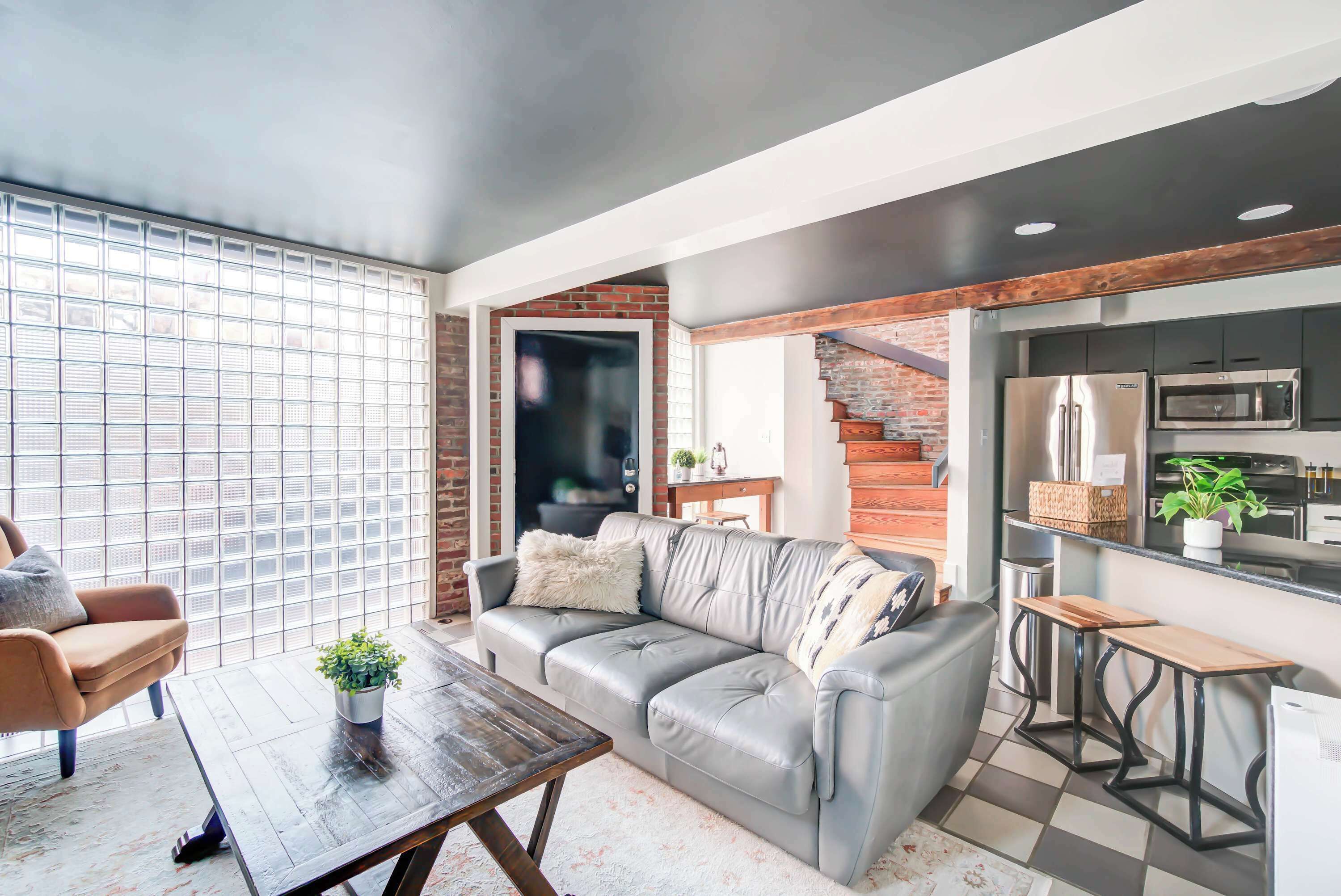 TV, videogames, escritórios