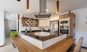 Basic Apartment | Private kitchen