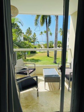 Room, Beach View | Balcony