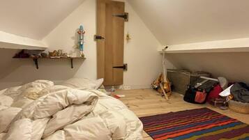 5 chambres, fer et planche Ă repasser