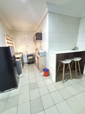 Mikrobølgeovn, ovn, kogeplade
