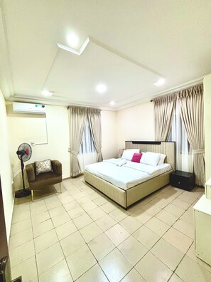 1 Schlafzimmer, Bügeleisen/Bügelbrett, WLAN