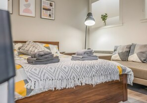 Wi-Fi de cortesia, roupa de cama