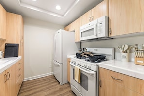 Microwave, oven, dishwasher