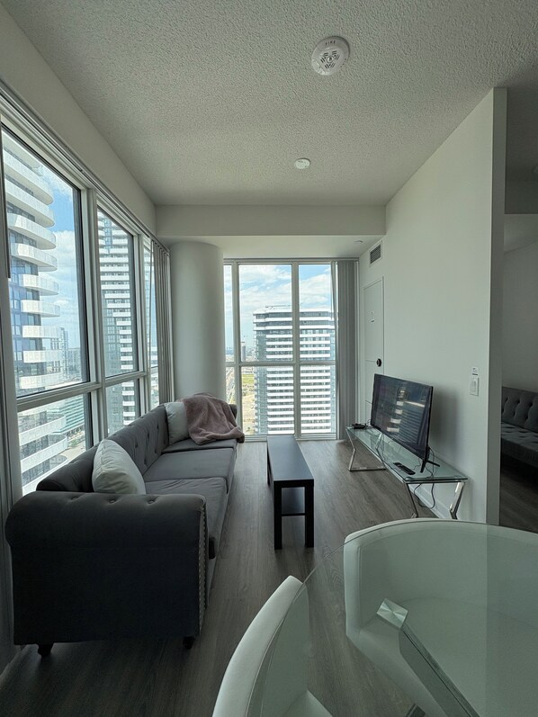 Living area - Cozy Condo in Vaughan (Vaughan)