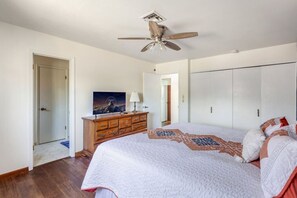 2 bedrooms, desk, free WiFi, bed sheets