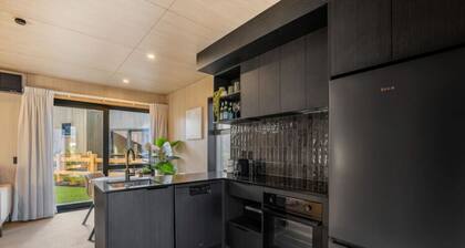 Te Awa Villa, Queenstown