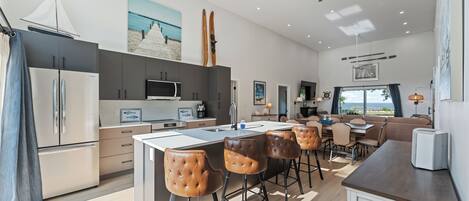 Microones, forn, placa de cuina i rentaplats