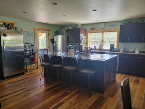Microwave, oven, stovetop, dishwasher