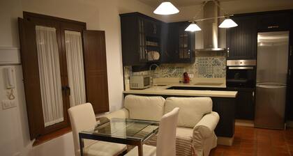 Bodeguetas 1 bedroom with patio pets welcome