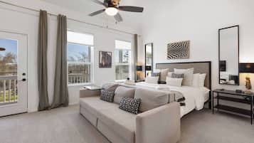 4 slaapkamers, een strijkplank/strijkijzer, reisbedje, gratis wifi