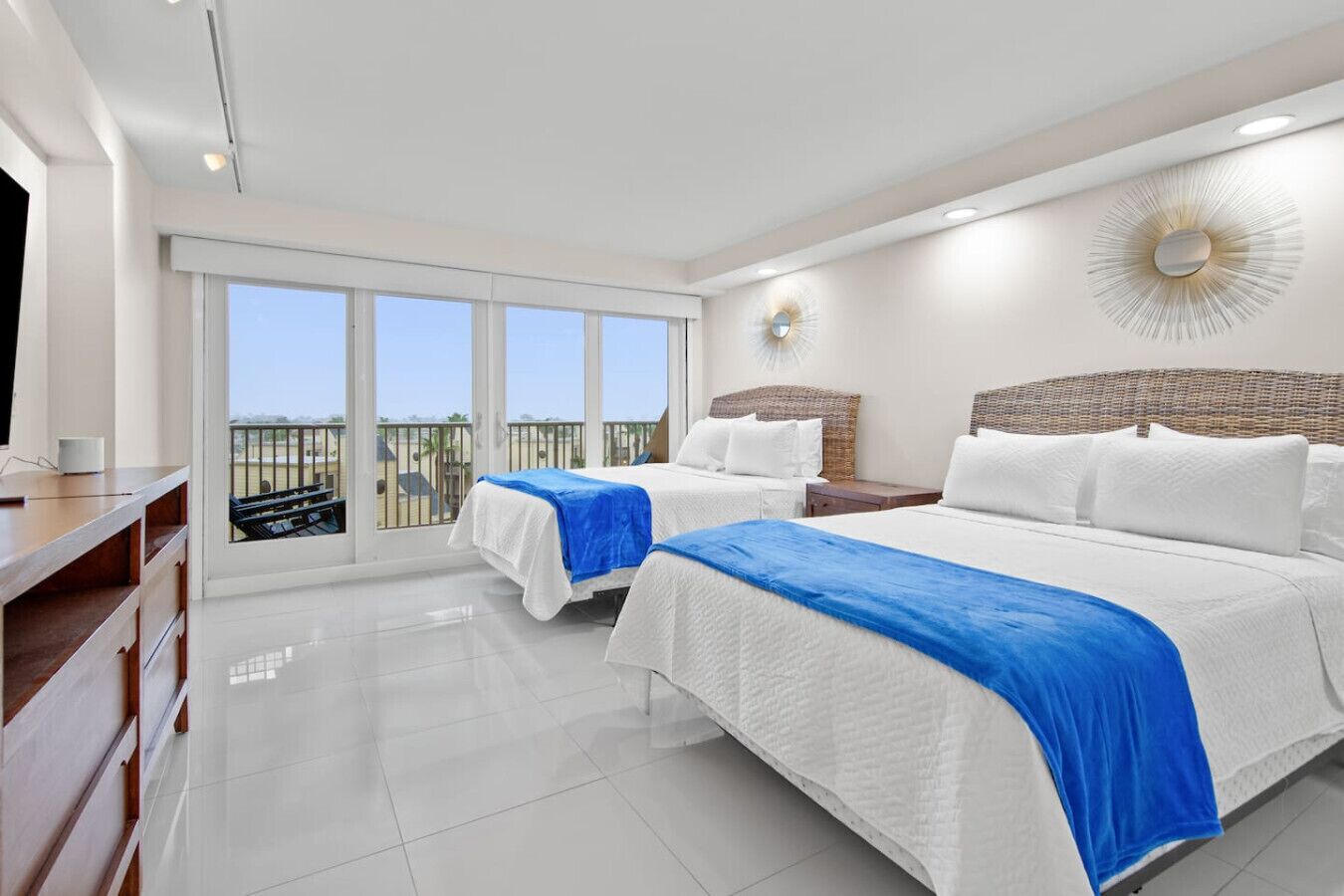 3 bedrooms, desk, WiFi