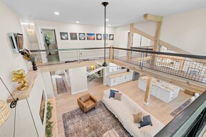 Smart TV, fireplace, table tennis