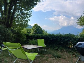 Outdoor dining - LA MAISON DES SŒURS - SAINT JEAN D'ARVEY (SAINT JEAN D'ARVEY)