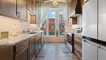 Micro-ondas, fogão, cooktop, lava-louças