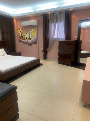 3 camere, ferro/asse da stiro, Wi-Fi gratuito, lenzuola