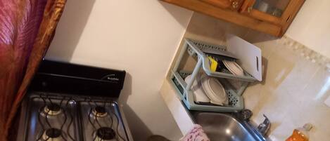 Microwave, oven, stovetop, dishwasher
