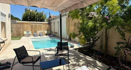 House in Nimes, 10 minutes from downtown with swimming pool.