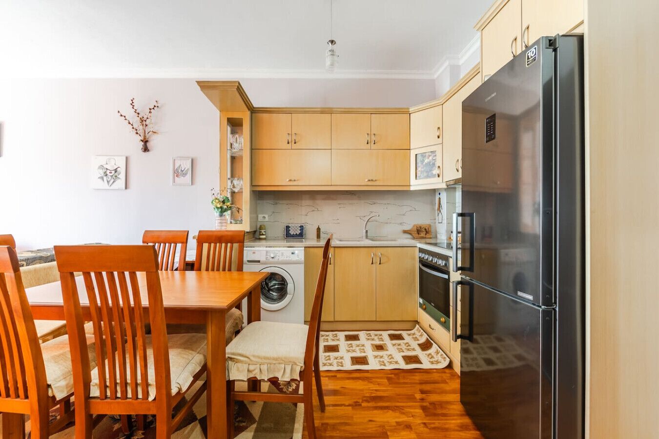Fridge, oven, stovetop, cookware/dishes/utensils