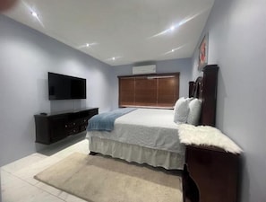 2 dormitoris, planxa i posts de planxar, wifi i roba de llit 