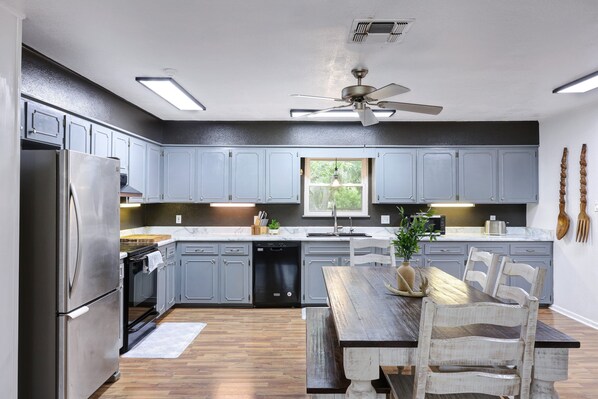 Fridge, microwave, oven, stovetop