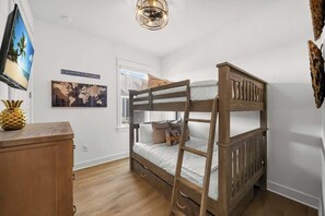 3 bedrooms, iron/ironing board, travel cot, free WiFi