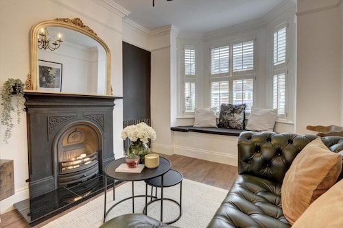 Charming Victorian Stay