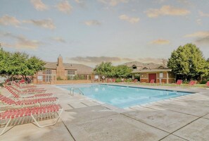 Utomhuspool