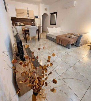 1 bedroom, iron/ironing board, free WiFi, bed sheets