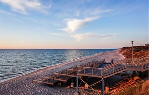 Fishing - Nice home in Lazy with WiFi (Lazy)