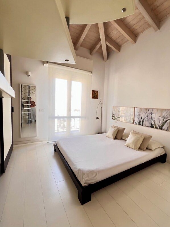 1 bedroom, iron/ironing board, Internet, bed sheets