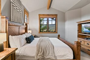 3 chambres, fer et planche à repasser, lit parapluie, Wi-Fi gratuit