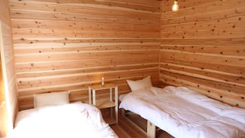 Basic Twin Room, Mountain View | Down comforters, free WiFi, bed sheets