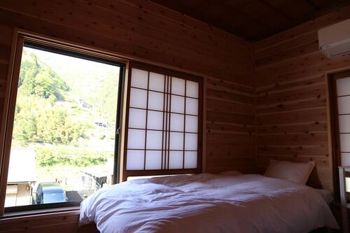Standard Twin Room, Mountain View | Down comforters, free WiFi, bed sheets