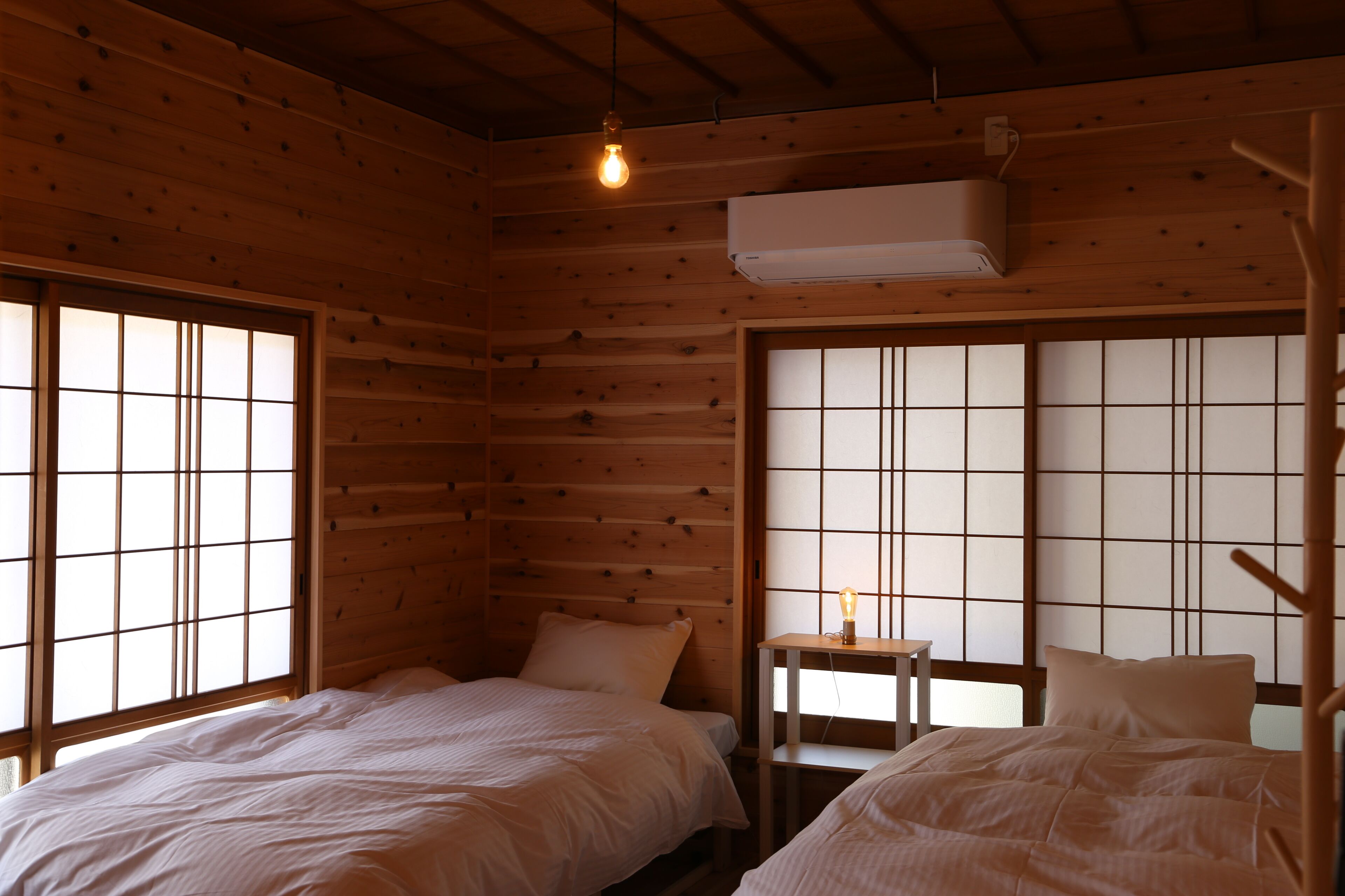 Down comforters, free WiFi, bed sheets