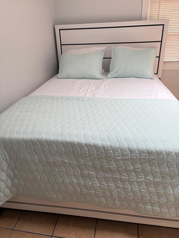 1 bedroom, WiFi, bed sheets