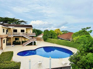 屋外プール、温水プール