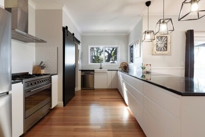 Elegant Beauty Point Home with WiFi & Fireplace